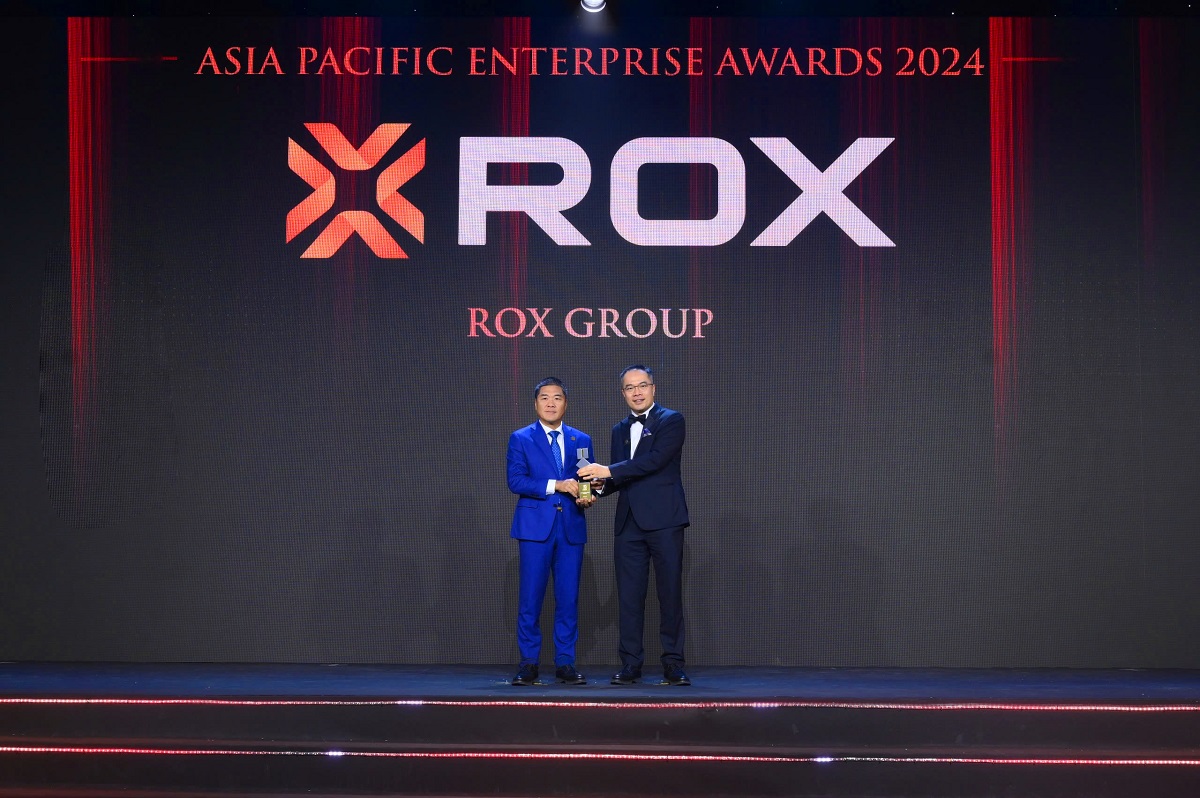 Mr. Đa - Corporate Excellence Award_FA.jpg